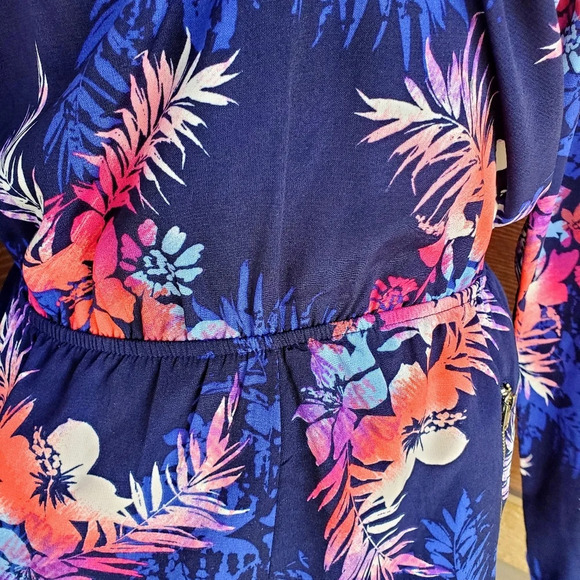 One Clothing Blue Tropical Long Sleeve Romper Size Small - Picture 8 of 16